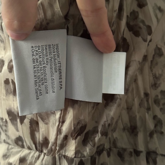 Ermanno Scervino cropped padded beige/camel vest, animal print lining. - Picture 11 of 13